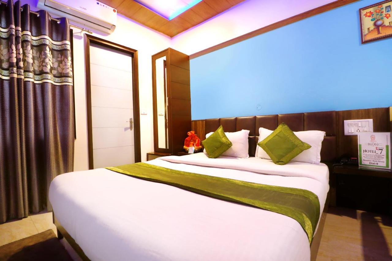Hotel Seven- Center Of City Chandīgarh Exterior foto