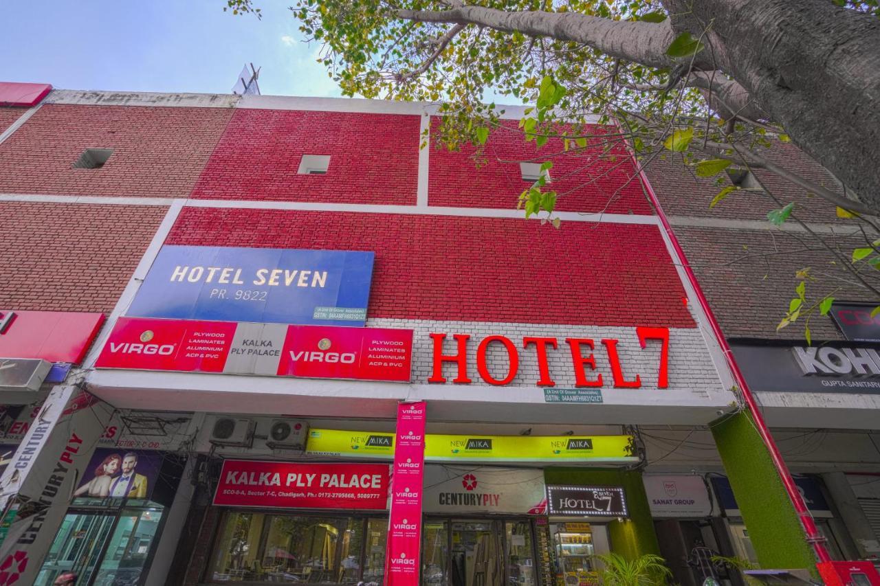 Hotel Seven- Center Of City Chandīgarh Exterior foto
